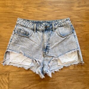 BDG Shorts Size 28W High Rise Lou Hi-Low Shortie Denim Jean Acid Wash Cut Off